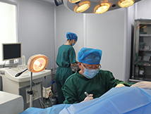 东大肛肠医院院长-关海军教授主刀手术